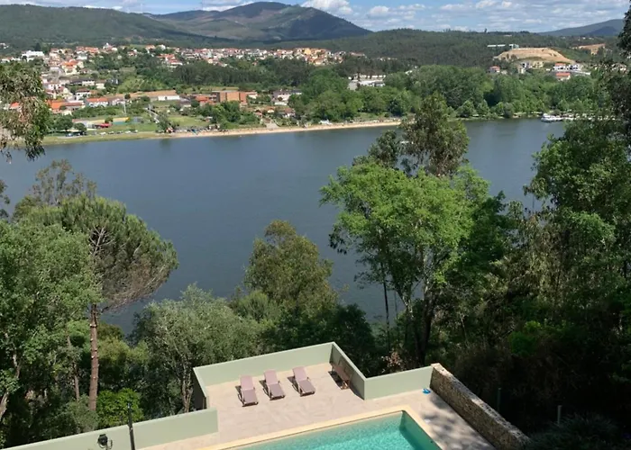 Nyaraló A Casa Da Lomba *